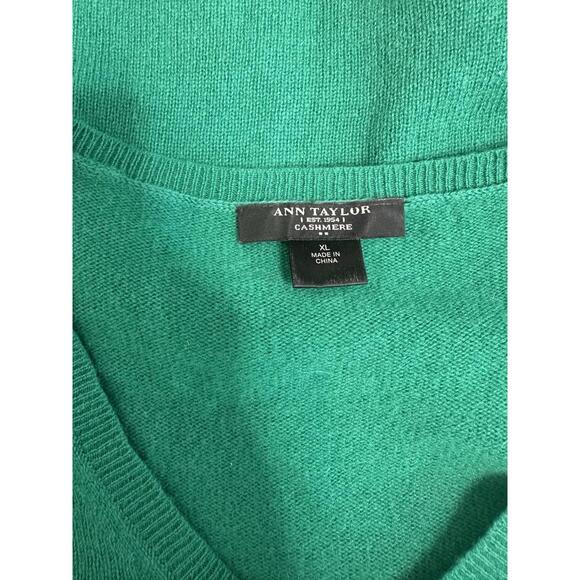 Ann Taylor Cashmere Sweater Womens XL V Neck Soft Jewel Green Pullover Old Money - Picture 5 of 6